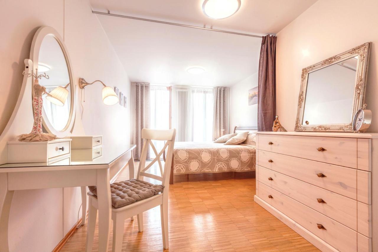Modern Apartment Charvatova ปราก ภายนอก รูปภาพ