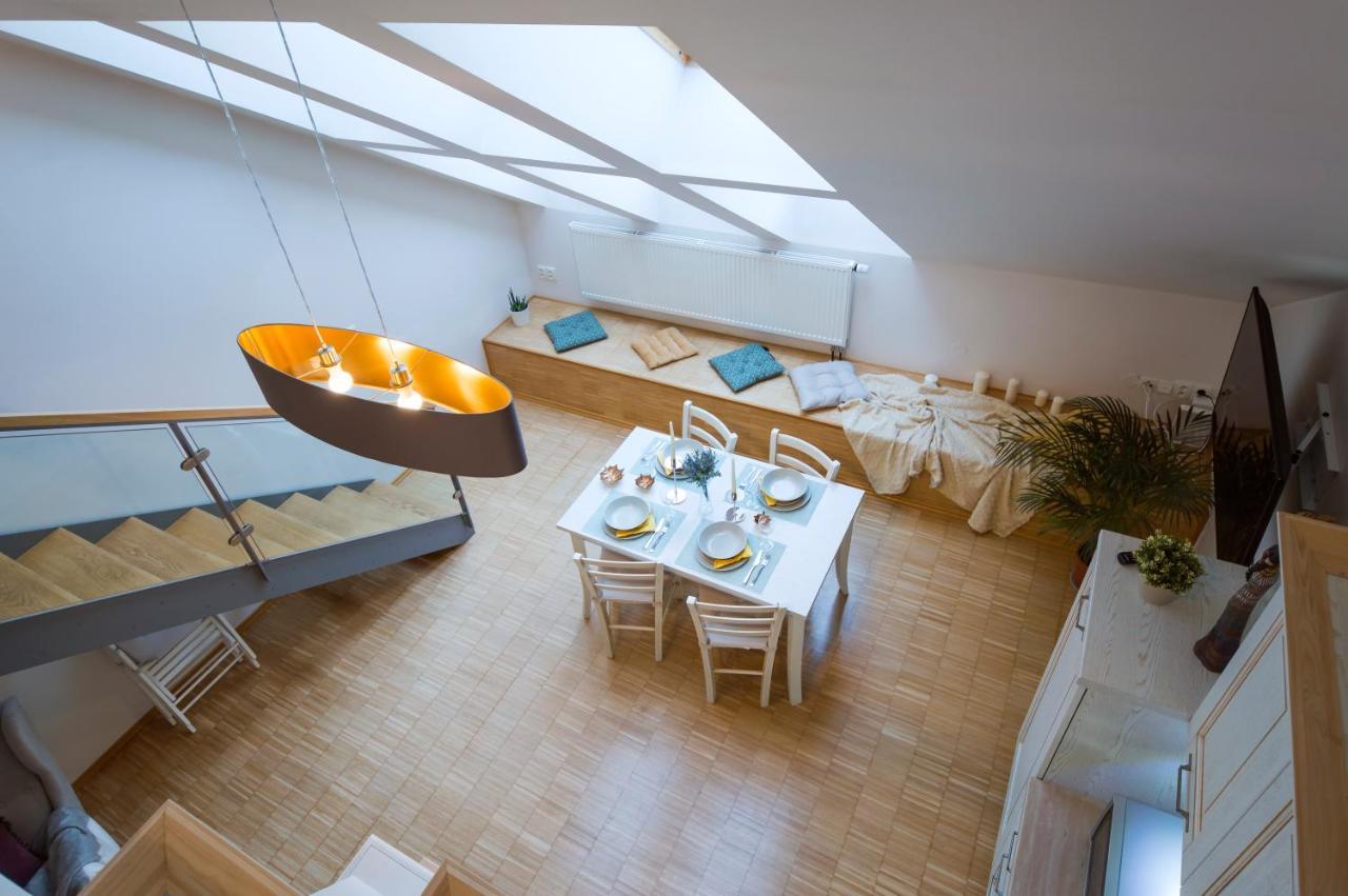 Modern Apartment Charvatova ปราก ภายนอก รูปภาพ