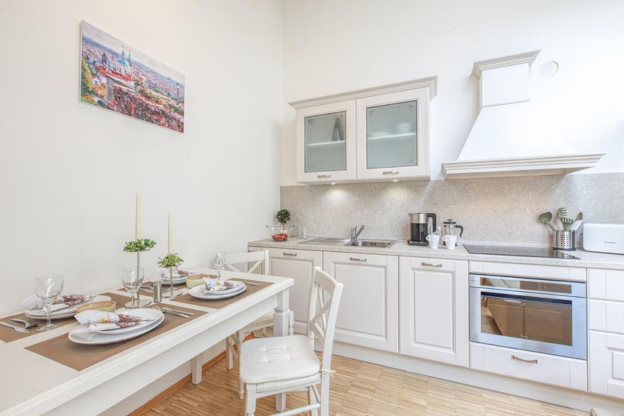 Modern Apartment Charvatova ปราก ภายนอก รูปภาพ