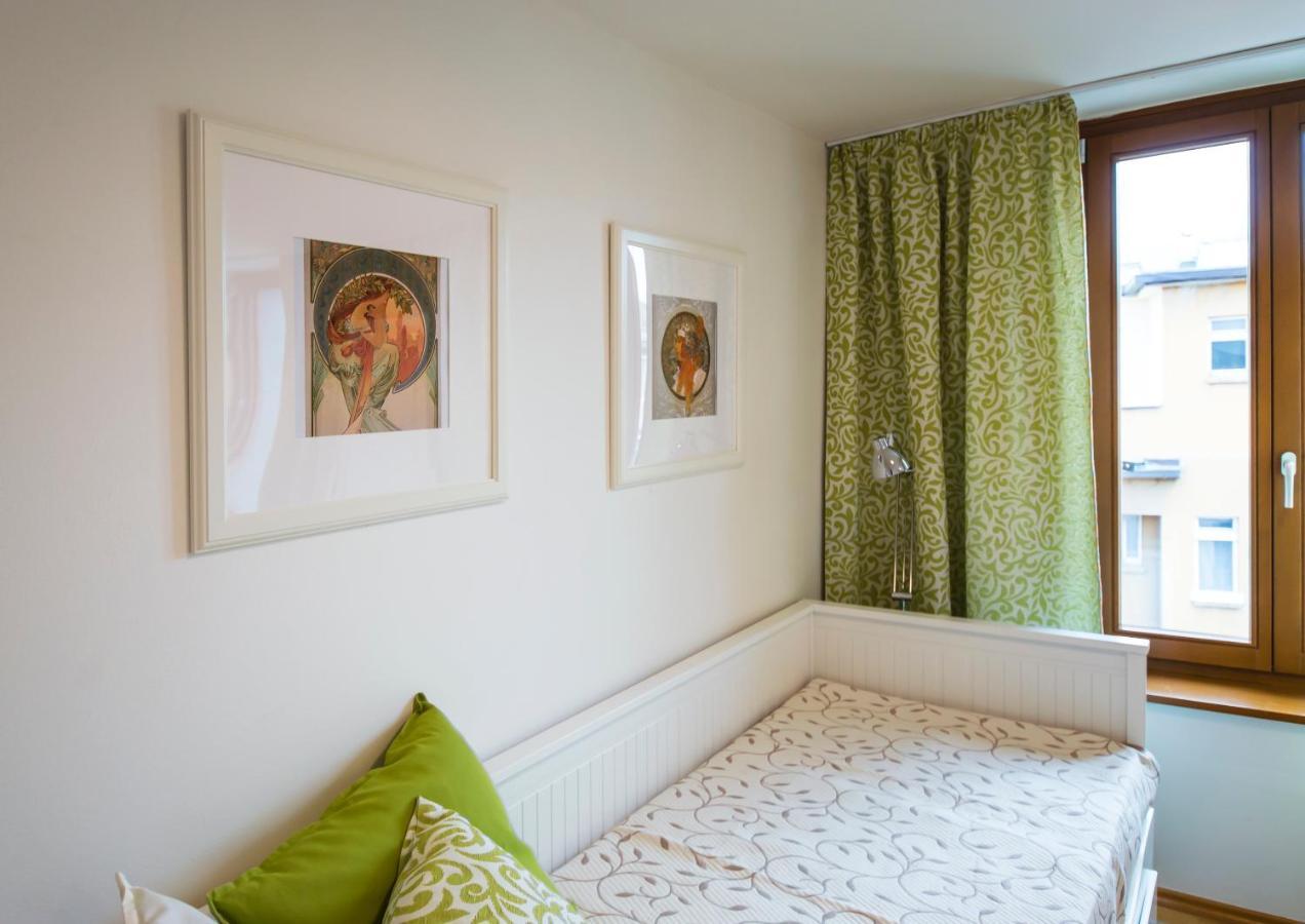 Modern Apartment Charvatova ปราก ภายนอก รูปภาพ