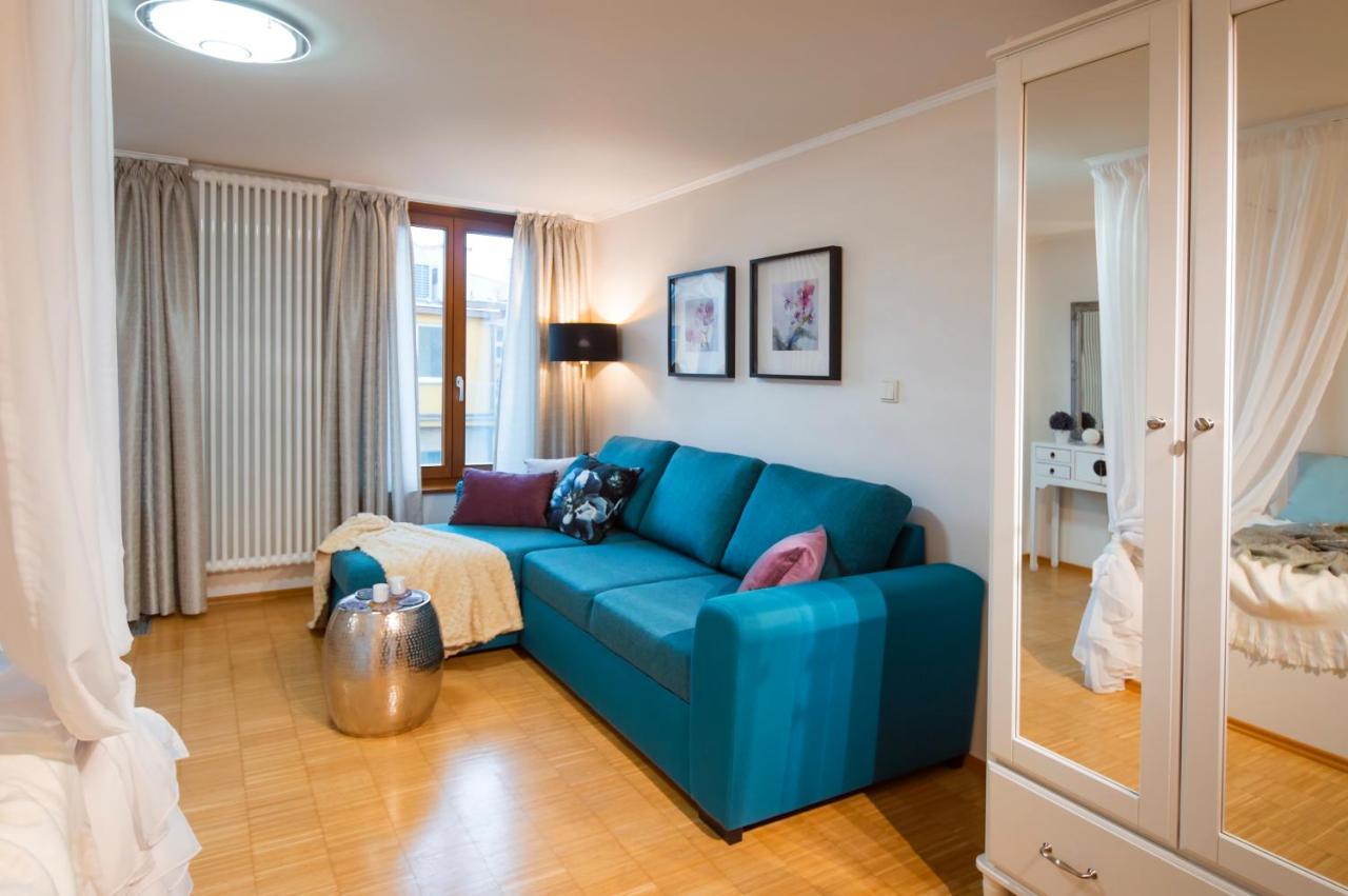 Modern Apartment Charvatova ปราก ภายนอก รูปภาพ