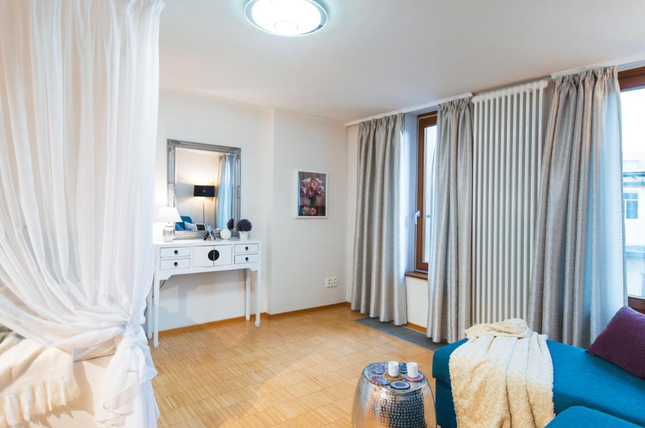 Modern Apartment Charvatova ปราก ภายนอก รูปภาพ