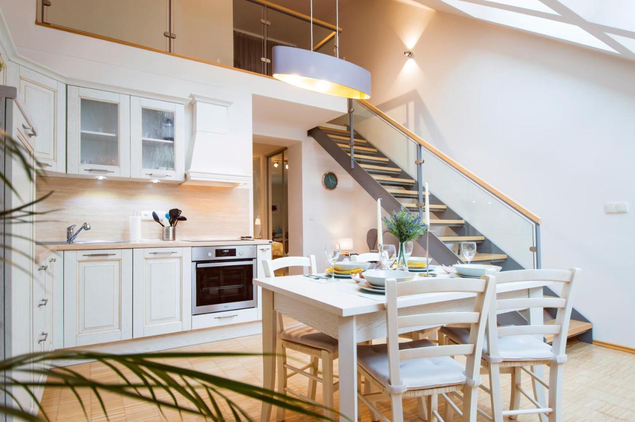 Modern Apartment Charvatova ปราก ภายนอก รูปภาพ