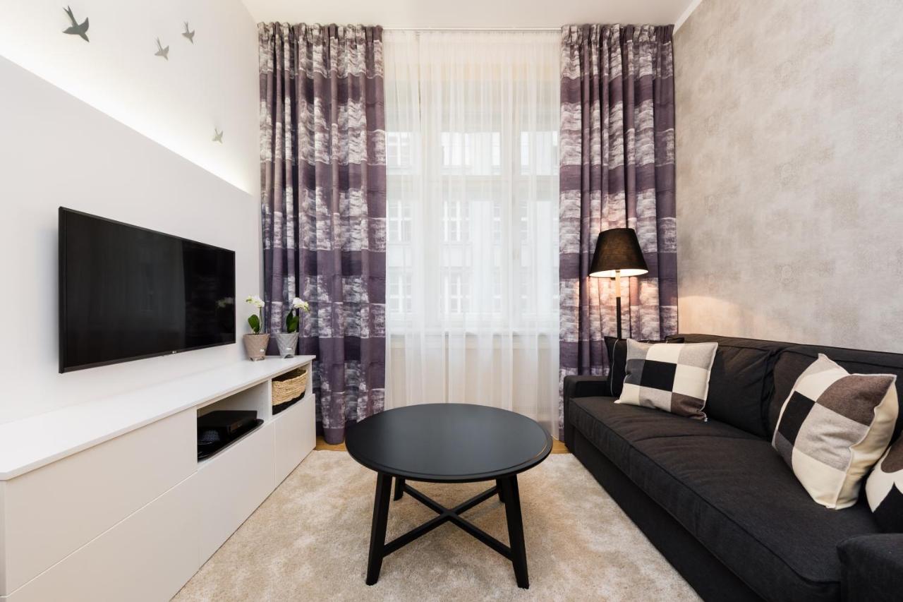 Modern Apartment Charvatova ปราก ภายนอก รูปภาพ