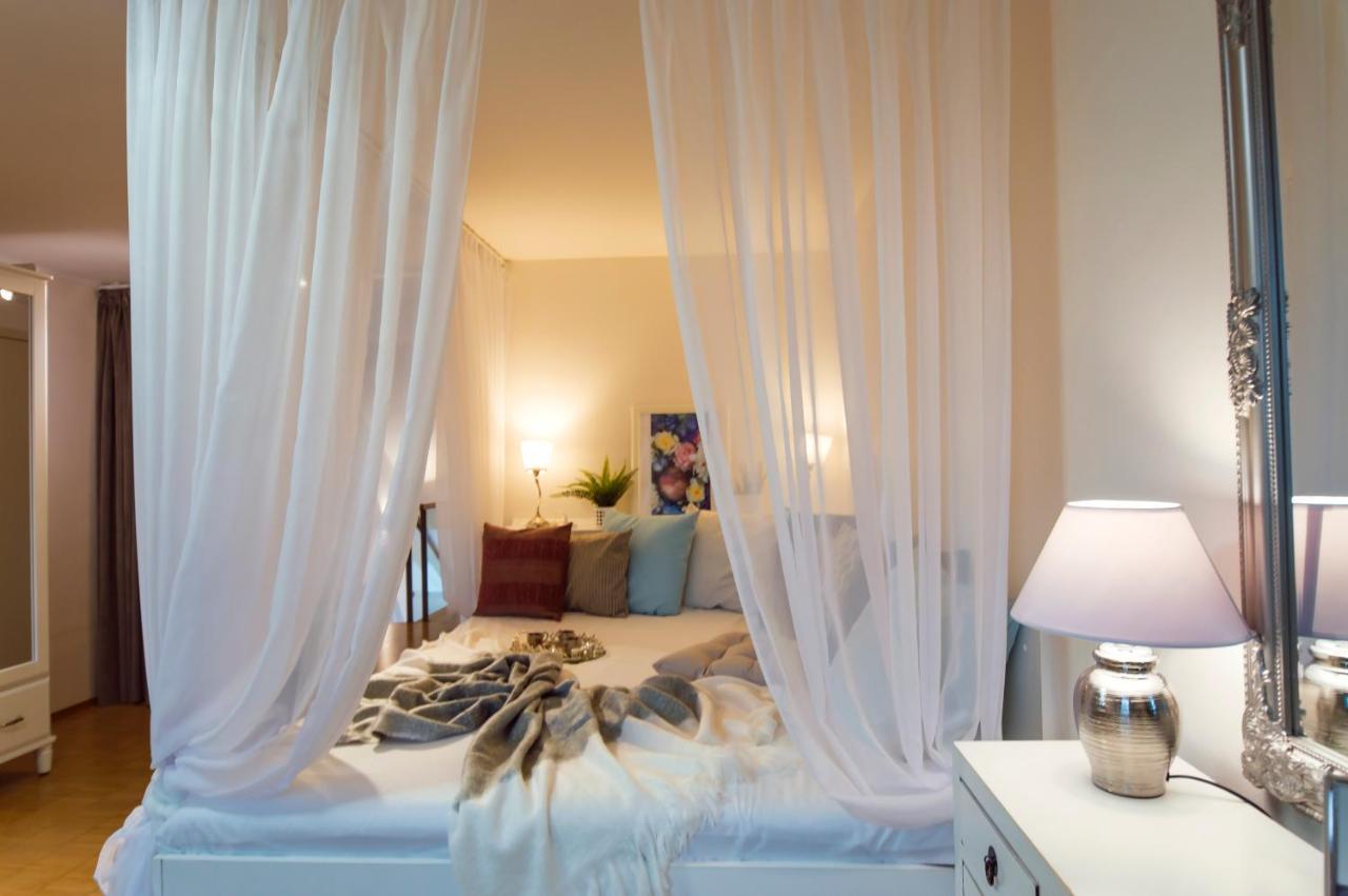 Modern Apartment Charvatova ปราก ภายนอก รูปภาพ