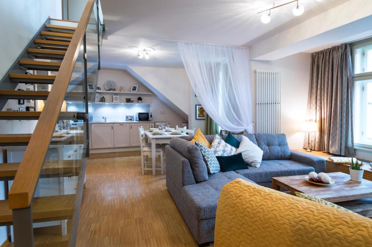 Modern Apartment Charvatova ปราก ภายนอก รูปภาพ