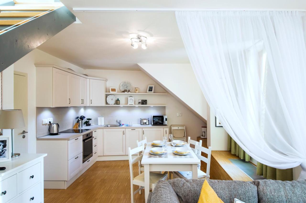 Modern Apartment Charvatova ปราก ภายนอก รูปภาพ